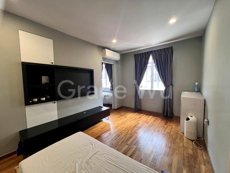 5 Bed Terraced House (Landed) for Sale in  Edelweiss Park Condominium - Image 12